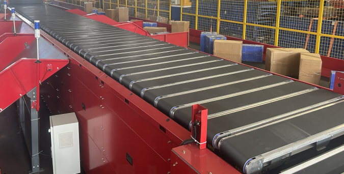 Linear narrow-belt sorter
